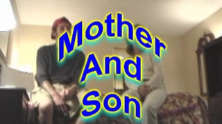 65-летняя мать любит сосать сыну член перед сном