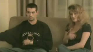 Взрослый сын ебет мамочку с большой жопой раком