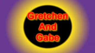 Молодая сестра красиво сосет брату на скрытую камеру