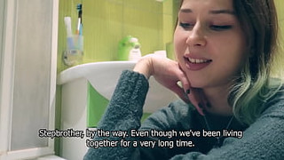 Сестра, не мешай мне принимать ванну! Что, ты хочешь отсосать? Ну ладно.