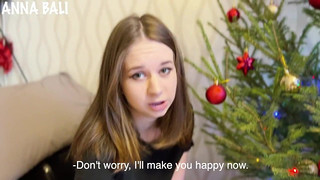 Сводная сестра утешила парня сексом на Новый год из-за плохого подарка