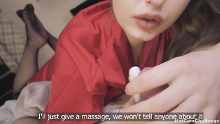 Ухоженная мамка выпросила у сына член и отсосала его как последняя шлюха